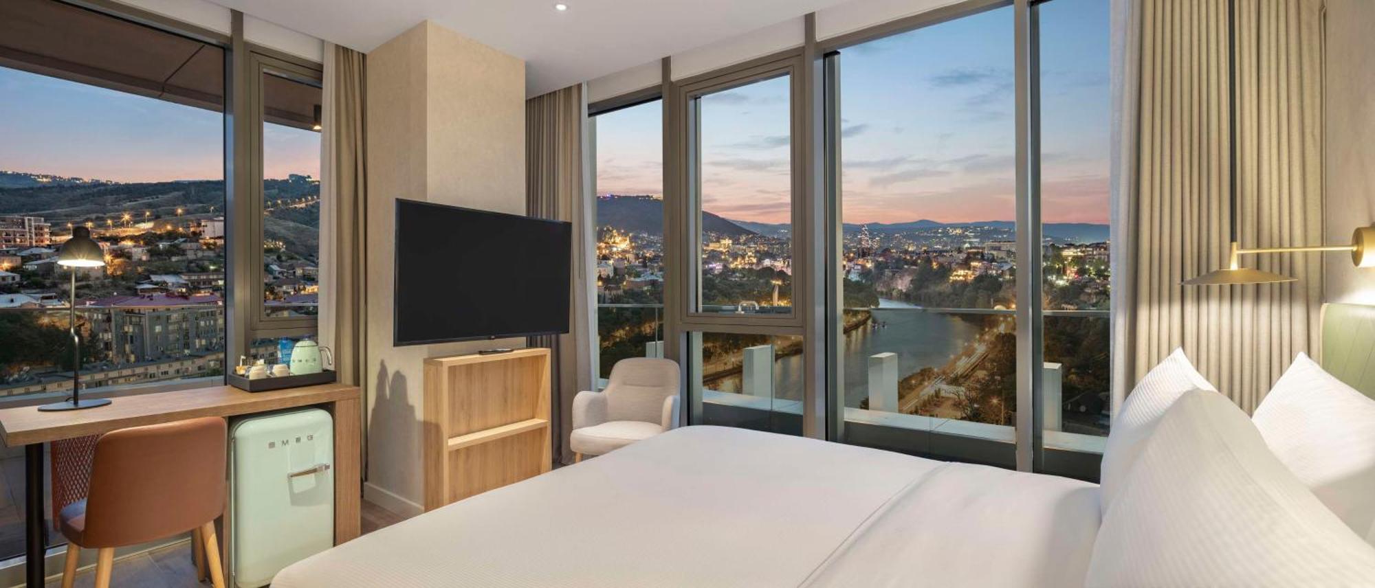 Hilton Garden Inn Tbilisi Riverview Dış mekan fotoğraf