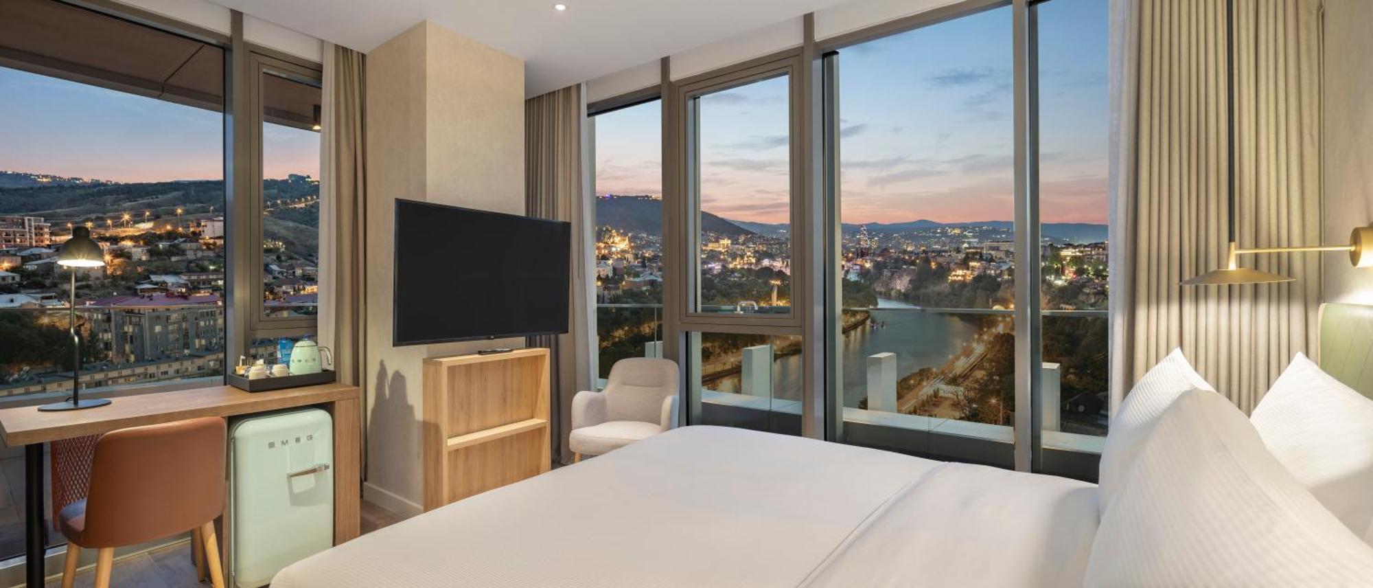 Hilton Garden Inn Tbilisi Riverview Dış mekan fotoğraf