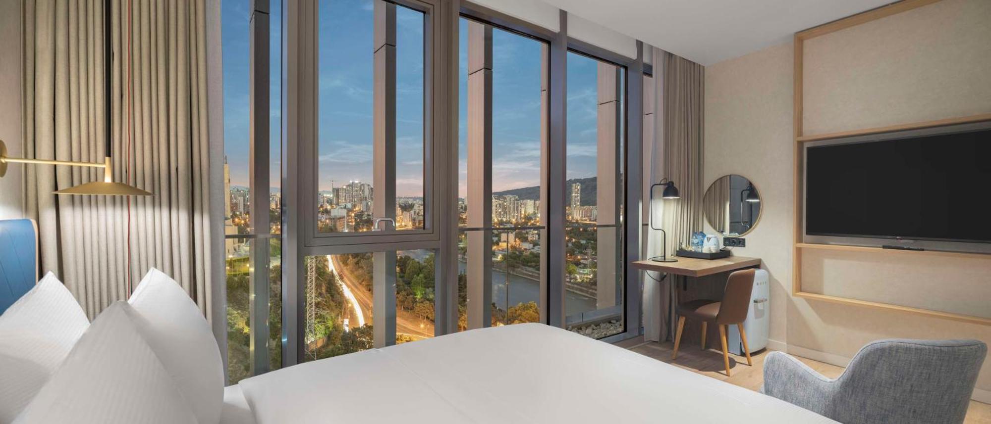 Hilton Garden Inn Tbilisi Riverview Dış mekan fotoğraf