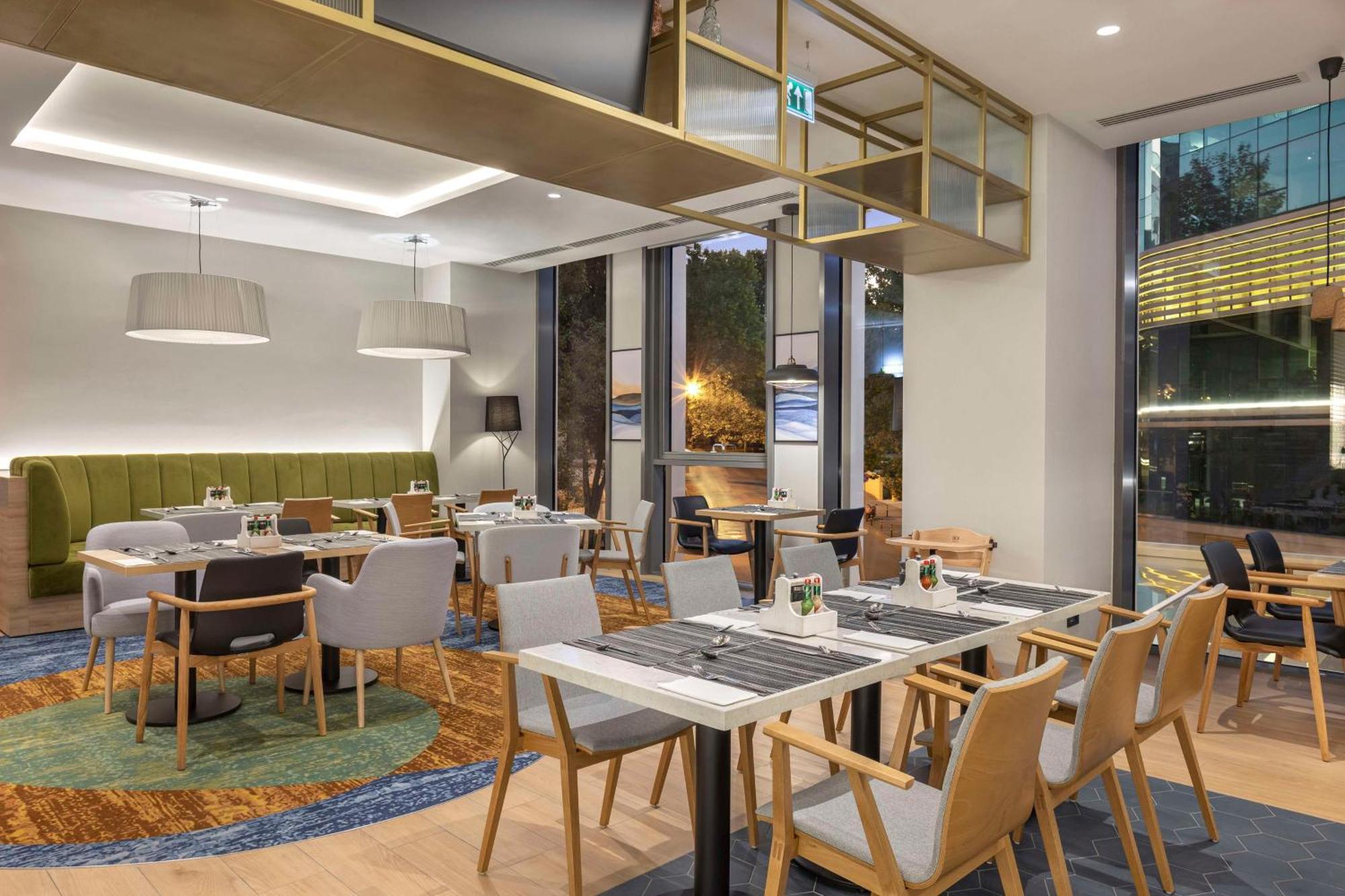 Hilton Garden Inn Tbilisi Riverview Dış mekan fotoğraf