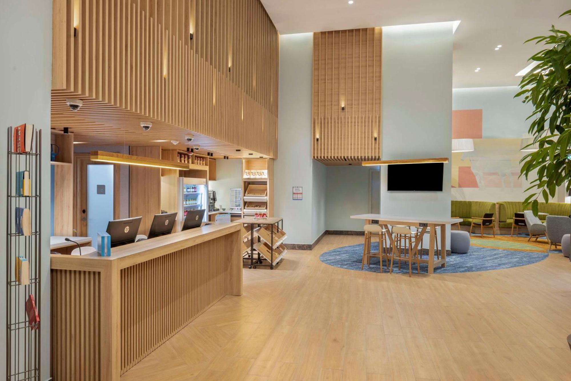 Hilton Garden Inn Tbilisi Riverview Dış mekan fotoğraf