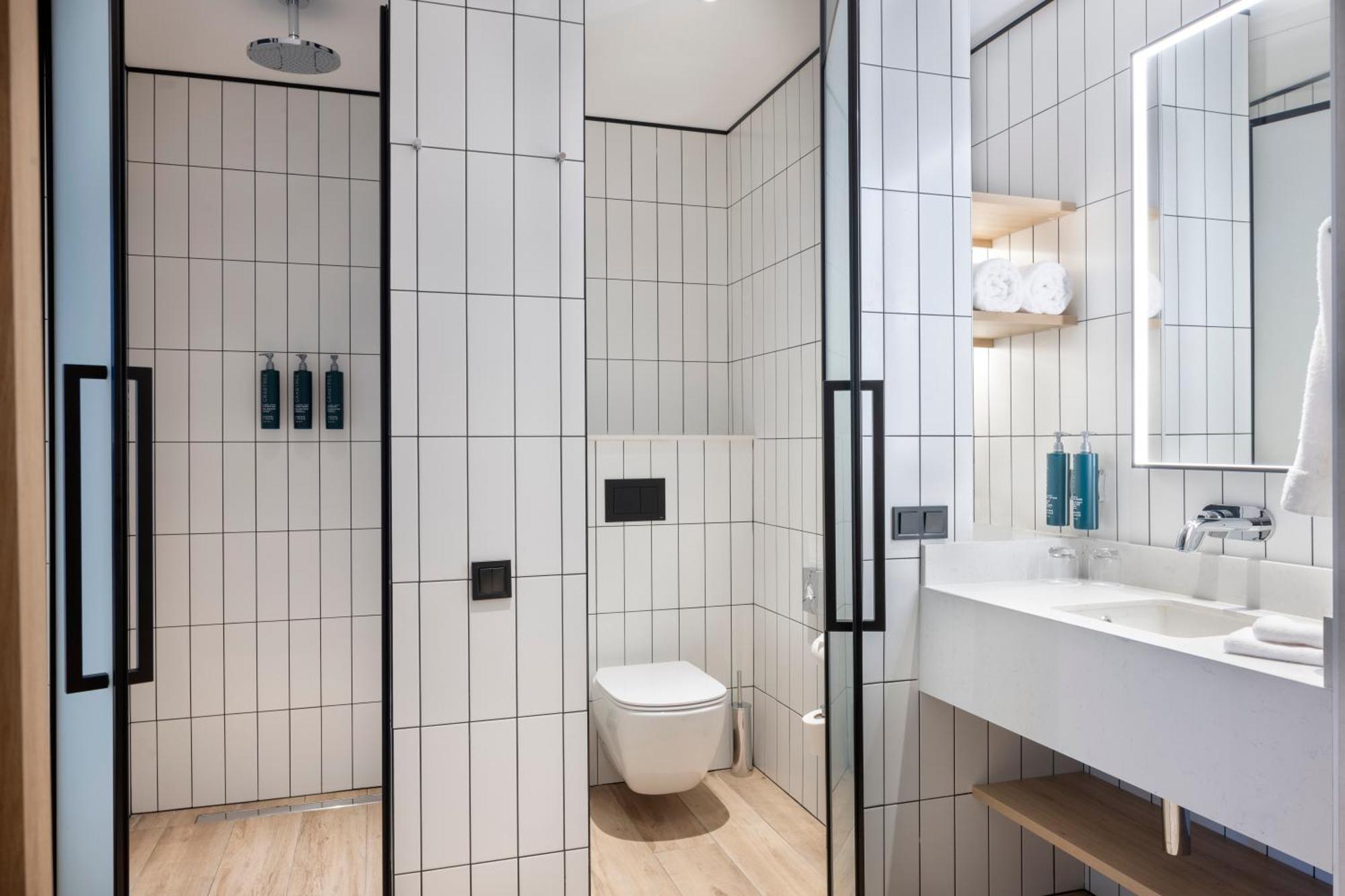 Hilton Garden Inn Tbilisi Riverview Dış mekan fotoğraf