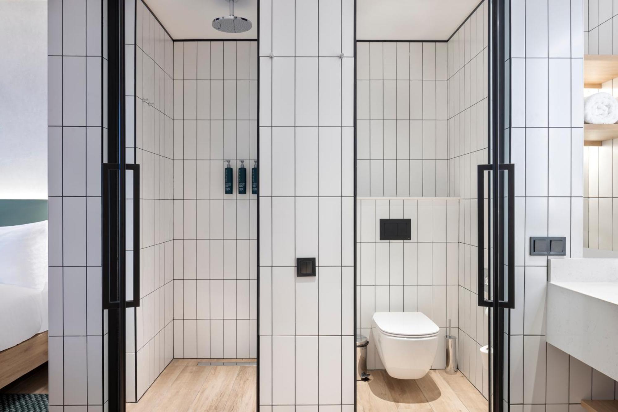 Hilton Garden Inn Tbilisi Riverview Dış mekan fotoğraf